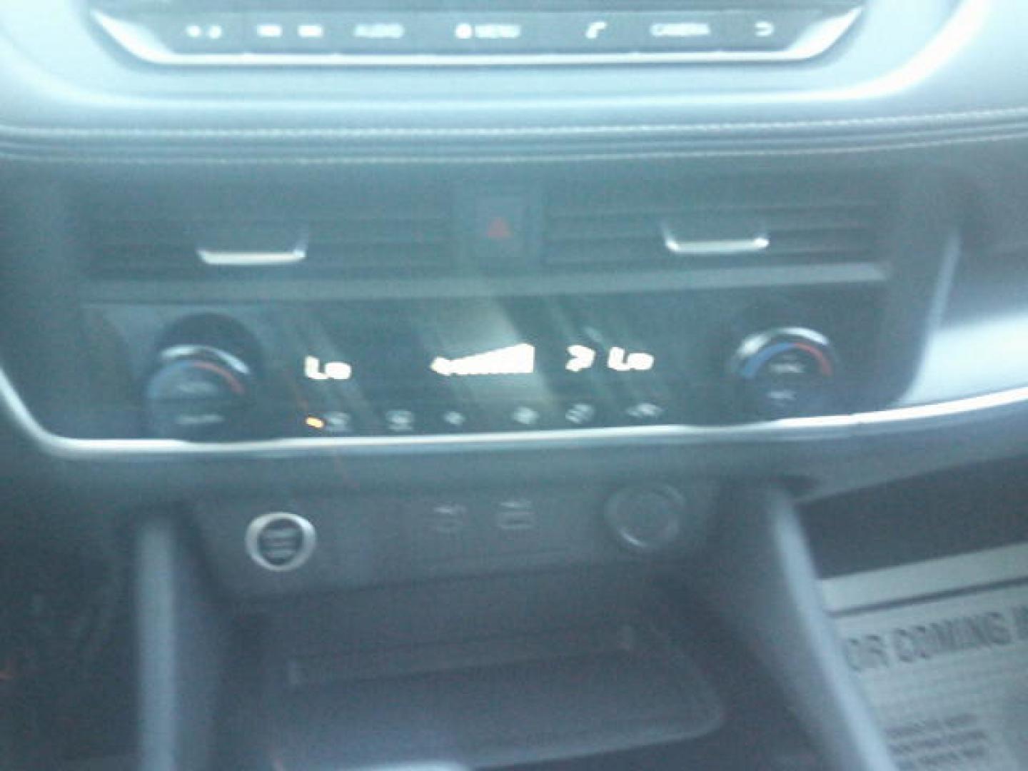 2023 White /Gray Nissan Rogue SV (JN8BT3BA4PW) with an 2.5L L4 DOHC 16V engine, CVT transmission, located at 4000 Bee Ridge Road, Sarasota, FL, 34233, (941) 926-0300, 27.298664, -82.489151 - Photo#19