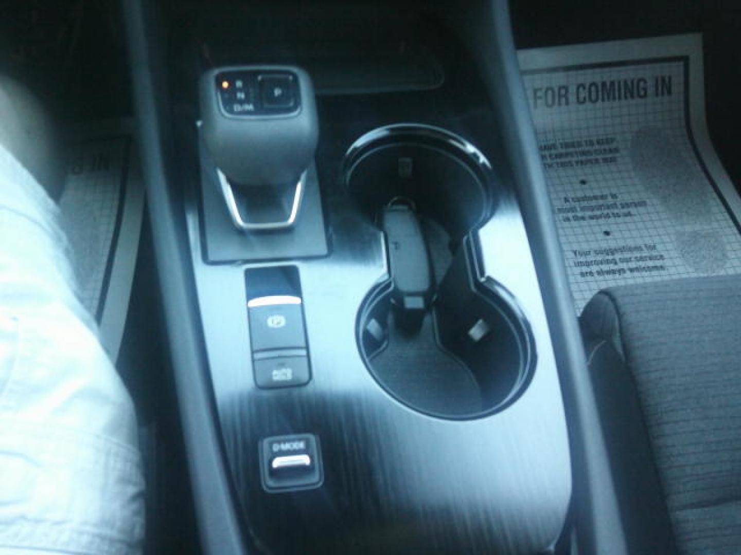 2023 White /Gray Nissan Rogue SV (JN8BT3BA4PW) with an 2.5L L4 DOHC 16V engine, CVT transmission, located at 4000 Bee Ridge Road, Sarasota, FL, 34233, (941) 926-0300, 27.298664, -82.489151 - Photo#20