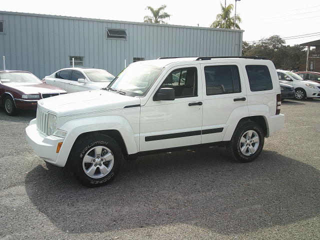 photo of 2010 Jeep Liberty Sport 2WD