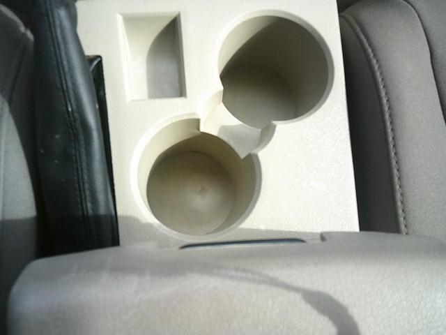 2010 WHITE /Grey Jeep Liberty Sport 2WD (1J4PP2GK4AW) with an 3.7L V6 SOHC 12V engine, 4-Speed Automatic transmission, located at 4000 Bee Ridge Road, Sarasota, FL, 34233, (941) 926-0300, 27.298664, -82.489151 - Photo#18