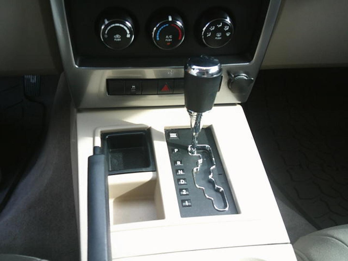 2010 WHITE /Grey Jeep Liberty Sport 2WD (1J4PP2GK4AW) with an 3.7L V6 SOHC 12V engine, 4-Speed Automatic transmission, located at 4000 Bee Ridge Road, Sarasota, FL, 34233, (941) 926-0300, 27.298664, -82.489151 - Photo#19