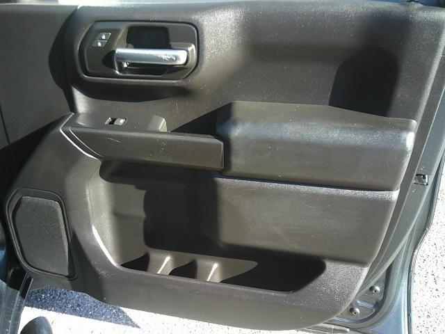 2020 Gray /Black Chevrolet Silverado 1500 Custom Crew Cab Long Box 2WD (3GCPWBEH9LG) with an 4.3L V6 engine, 6A transmission, located at 4000 Bee Ridge Road, Sarasota, FL, 34233, (941) 926-0300, 27.298664, -82.489151 - Photo#12