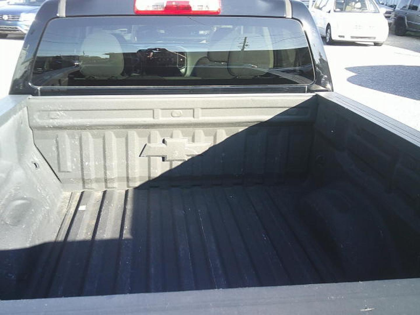 2021 Black /Grey Chevrolet Colorado Work Truck Crew Cab Long Box 2WD (1GCGSBENXM1) with an 3.6L V6 DOHC 24V GAS engine, 6A transmission, located at 4000 Bee Ridge Road, Sarasota, FL, 34233, (941) 926-0300, 27.298664, -82.489151 - Photo#5