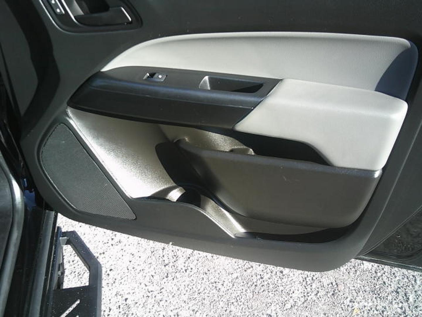 2021 Black /Grey Chevrolet Colorado Work Truck Crew Cab Long Box 2WD (1GCGSBENXM1) with an 3.6L V6 DOHC 24V GAS engine, 6A transmission, located at 4000 Bee Ridge Road, Sarasota, FL, 34233, (941) 926-0300, 27.298664, -82.489151 - Photo#12