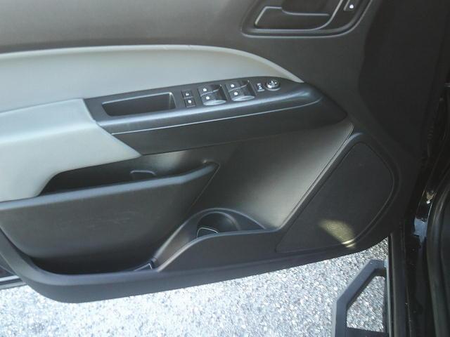 2021 Black /Grey Chevrolet Colorado Work Truck Crew Cab Long Box 2WD (1GCGSBENXM1) with an 3.6L V6 DOHC 24V GAS engine, 6A transmission, located at 4000 Bee Ridge Road, Sarasota, FL, 34233, (941) 926-0300, 27.298664, -82.489151 - Photo#14