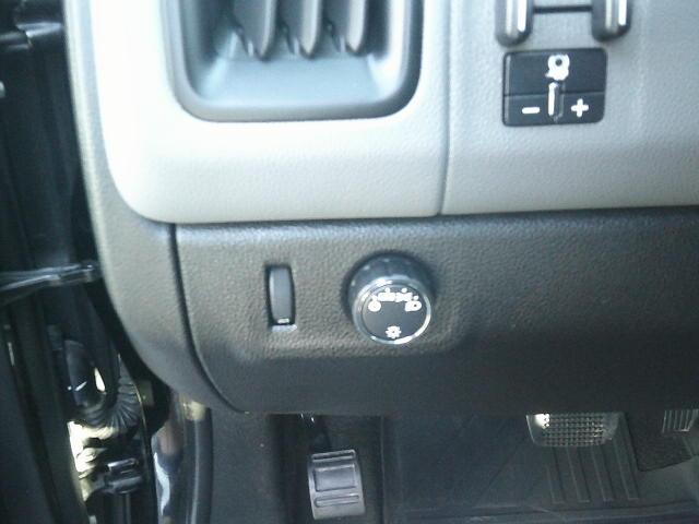 2021 Black /Grey Chevrolet Colorado Work Truck Crew Cab Long Box 2WD (1GCGSBENXM1) with an 3.6L V6 DOHC 24V GAS engine, 6A transmission, located at 4000 Bee Ridge Road, Sarasota, FL, 34233, (941) 926-0300, 27.298664, -82.489151 - Photo#17