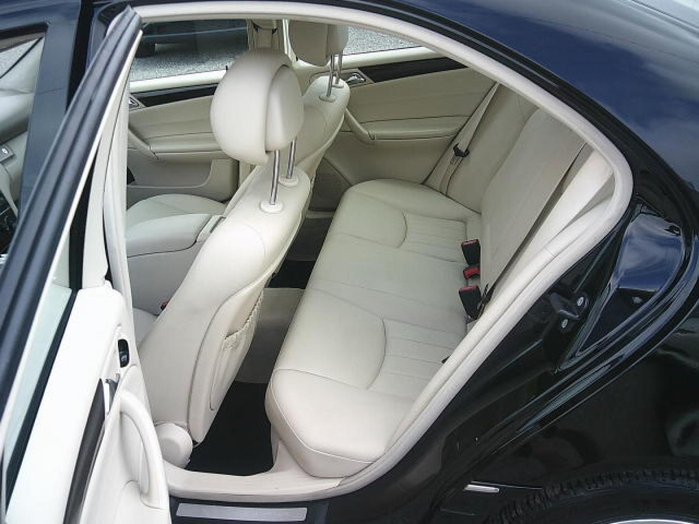 2007 Black /Beige Mercedes-Benz C-Class C280 Luxury Sedan 4Matic (WDBRF92H77F) with an 3.2L V6 SOHC 18V engine, Automatic transmission, located at 4000 Bee Ridge Road, Sarasota, FL, 34233, (941) 926-0300, 27.298664, -82.489151 - Photo#10