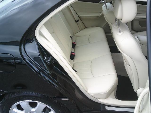 2007 Black /Beige Mercedes-Benz C-Class C280 Luxury Sedan 4Matic (WDBRF92H77F) with an 3.2L V6 SOHC 18V engine, Automatic transmission, located at 4000 Bee Ridge Road, Sarasota, FL, 34233, (941) 926-0300, 27.298664, -82.489151 - Photo#12