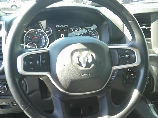 2019 WHITE /Gray RAM 1500 Big Horn Crew Cab SWB 4WD (1C6SRFFT5KN) with an 5.7L V8 OHV 16V engine, 8A transmission, located at 4000 Bee Ridge Road, Sarasota, FL, 34233, (941) 926-0300, 27.298664, -82.489151 - Photo#21