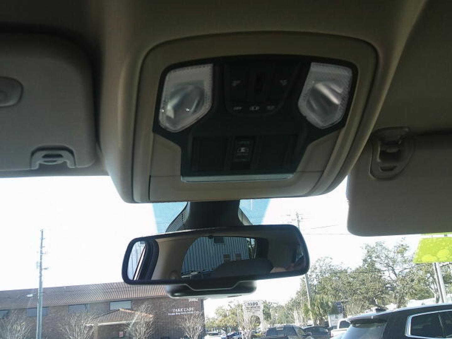 2019 WHITE /Gray RAM 1500 Big Horn Crew Cab SWB 4WD (1C6SRFFT5KN) with an 5.7L V8 OHV 16V engine, 8A transmission, located at 4000 Bee Ridge Road, Sarasota, FL, 34233, (941) 926-0300, 27.298664, -82.489151 - Photo#27