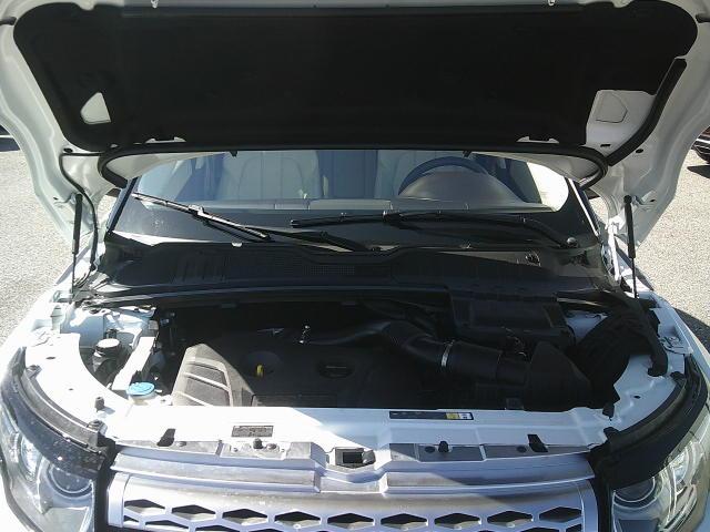 2012 WHITE /Beige Land Rover Range Rover Evoque Prestige Premium 5-Door (SALVV2BG9CH) with an 2.0L L4 DOHC 24V TURBO engine, 6-Speed Automatic transmission, located at 4000 Bee Ridge Road, Sarasota, FL, 34233, (941) 926-0300, 27.298664, -82.489151 - Photo#9