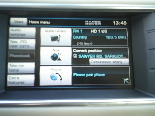 2012 WHITE /Beige Land Rover Range Rover Evoque Prestige Premium 5-Door (SALVV2BG9CH) with an 2.0L L4 DOHC 24V TURBO engine, 6-Speed Automatic transmission, located at 4000 Bee Ridge Road, Sarasota, FL, 34233, (941) 926-0300, 27.298664, -82.489151 - Photo#28