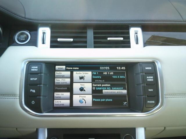 2012 WHITE /Beige Land Rover Range Rover Evoque Prestige Premium 5-Door (SALVV2BG9CH) with an 2.0L L4 DOHC 24V TURBO engine, 6-Speed Automatic transmission, located at 4000 Bee Ridge Road, Sarasota, FL, 34233, (941) 926-0300, 27.298664, -82.489151 - Photo#27