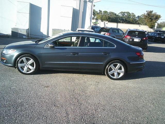 2011 Gray /Black Volkswagen CC Luxury (WVWHP7AN5BE) with an 2.0L L4 DOHC 16V TURBO engine, 6-Speed Automatic transmission, located at 4000 Bee Ridge Road, Sarasota, FL, 34233, (941) 926-0300, 27.298664, -82.489151 - Photo#2
