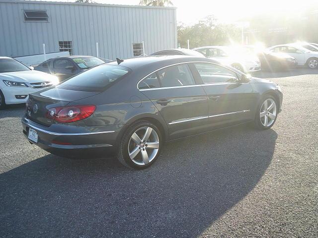 2011 Gray /Black Volkswagen CC Luxury (WVWHP7AN5BE) with an 2.0L L4 DOHC 16V TURBO engine, 6-Speed Automatic transmission, located at 4000 Bee Ridge Road, Sarasota, FL, 34233, (941) 926-0300, 27.298664, -82.489151 - Photo#5
