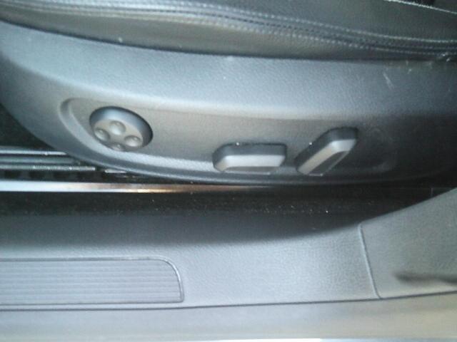 2011 Gray /Black Volkswagen CC Luxury (WVWHP7AN5BE) with an 2.0L L4 DOHC 16V TURBO engine, 6-Speed Automatic transmission, located at 4000 Bee Ridge Road, Sarasota, FL, 34233, (941) 926-0300, 27.298664, -82.489151 - Photo#17