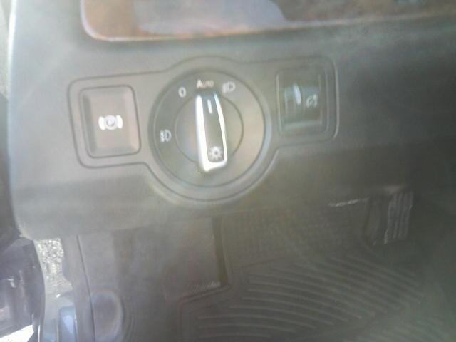 2011 Gray /Black Volkswagen CC Luxury (WVWHP7AN5BE) with an 2.0L L4 DOHC 16V TURBO engine, 6-Speed Automatic transmission, located at 4000 Bee Ridge Road, Sarasota, FL, 34233, (941) 926-0300, 27.298664, -82.489151 - Photo#19