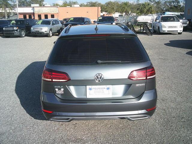 2019 Gray /Gray Volkswagen Golf SportWagen 1.4T S 4Motion 6A (3VW117AU1KM) with an 1.8L L4 DOHC 16V engine, 6A transmission, located at 4000 Bee Ridge Road, Sarasota, FL, 34233, (941) 926-0300, 27.298664, -82.489151 - Photo#4