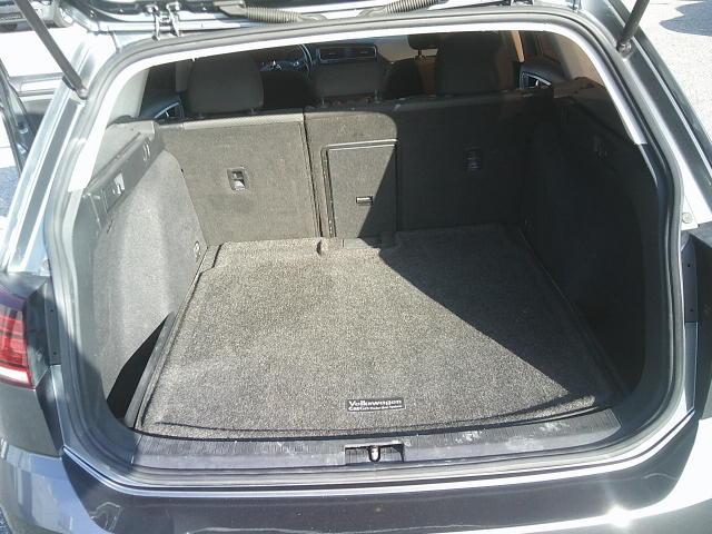 2019 Gray /Gray Volkswagen Golf SportWagen 1.4T S 4Motion 6A (3VW117AU1KM) with an 1.8L L4 DOHC 16V engine, 6A transmission, located at 4000 Bee Ridge Road, Sarasota, FL, 34233, (941) 926-0300, 27.298664, -82.489151 - Photo#10