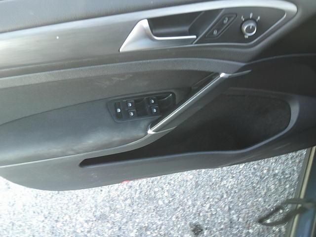 2019 Gray /Gray Volkswagen Golf SportWagen 1.4T S 4Motion 6A (3VW117AU1KM) with an 1.8L L4 DOHC 16V engine, 6A transmission, located at 4000 Bee Ridge Road, Sarasota, FL, 34233, (941) 926-0300, 27.298664, -82.489151 - Photo#15