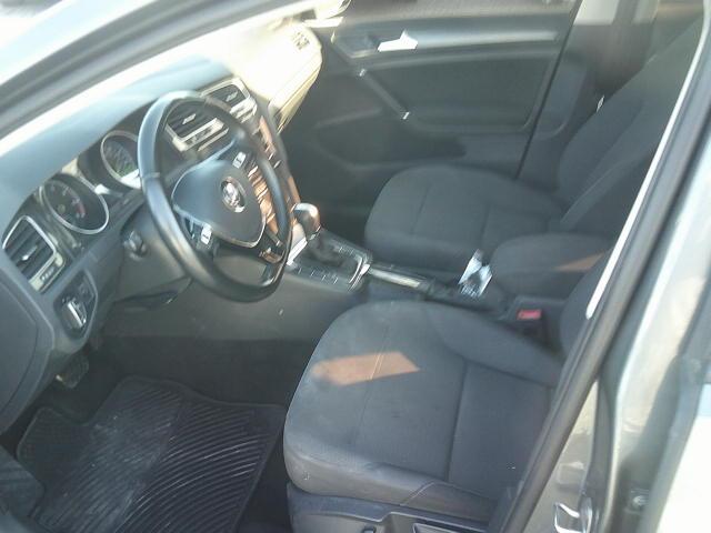 2019 Gray /Gray Volkswagen Golf SportWagen 1.4T S 4Motion 6A (3VW117AU1KM) with an 1.8L L4 DOHC 16V engine, 6A transmission, located at 4000 Bee Ridge Road, Sarasota, FL, 34233, (941) 926-0300, 27.298664, -82.489151 - Photo#17