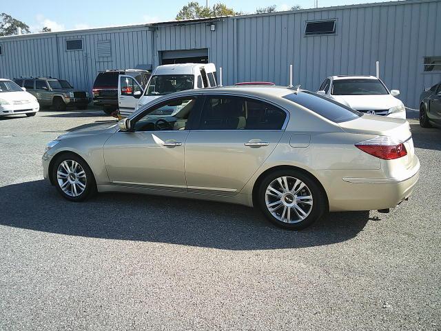 2011 Gold /Beige Hyundai Genesis 3.8L (KMHGC4DE5BU) with an 3.8L V6 DOHC 24V engine, 6-Speed Automatic transmission, located at 4000 Bee Ridge Road, Sarasota, FL, 34233, (941) 926-0300, 27.298664, -82.489151 - Photo#2