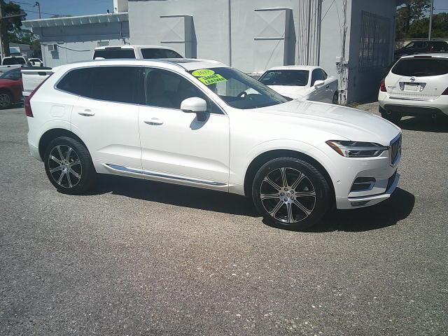 2018 WHITE /Brown Volvo XC60 T6 Inscription AWD (LYVA22RL0JB) with an 2.0L L4 DOHC 16V engine, 6A transmission, located at 4000 Bee Ridge Road, Sarasota, FL, 34233, (941) 926-0300, 27.298664, -82.489151 - Photo#7