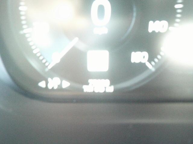 2018 WHITE /Brown Volvo XC60 T6 Inscription AWD (LYVA22RL0JB) with an 2.0L L4 DOHC 16V engine, 6A transmission, located at 4000 Bee Ridge Road, Sarasota, FL, 34233, (941) 926-0300, 27.298664, -82.489151 - Photo#25