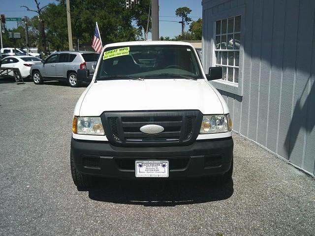 2006 WHITE /Black Ford Ranger Sport 2WD (1FTYR10D56P) with an 2.3L L4 SOHC 8V engine, Automatic transmission, located at 4000 Bee Ridge Road, Sarasota, FL, 34233, (941) 926-0300, 27.298664, -82.489151 - Photo#3