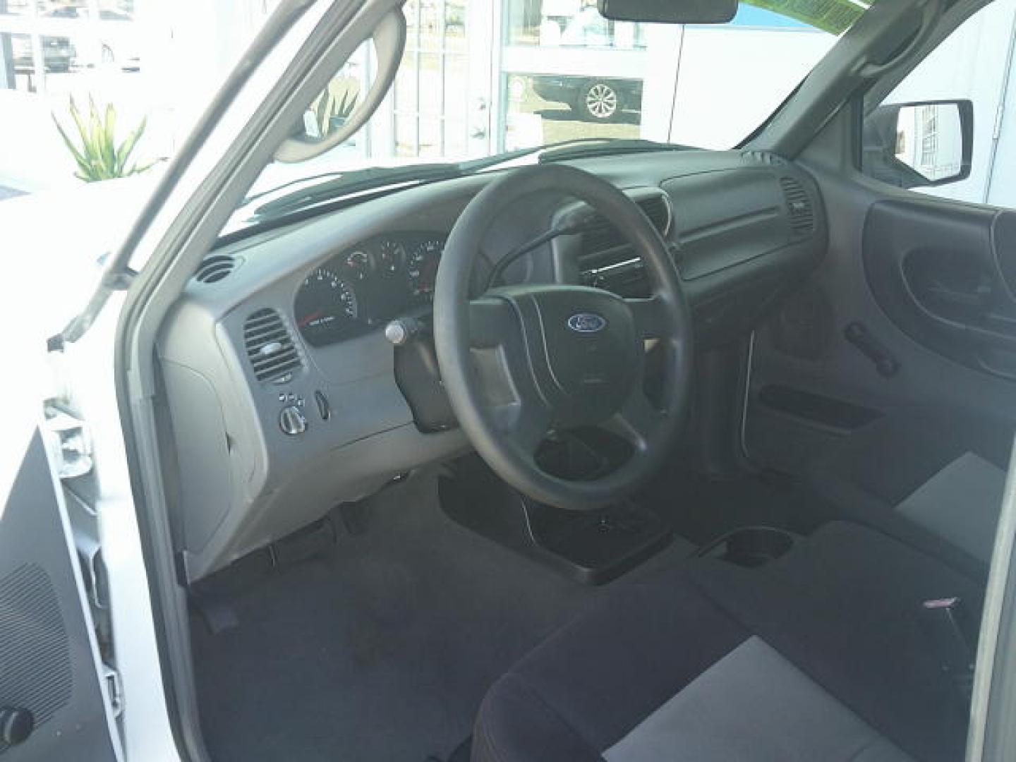 2006 WHITE /Black Ford Ranger Sport 2WD (1FTYR10D56P) with an 2.3L L4 SOHC 8V engine, Automatic transmission, located at 4000 Bee Ridge Road, Sarasota, FL, 34233, (941) 926-0300, 27.298664, -82.489151 - Photo#7