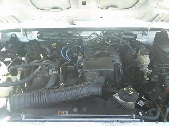 2006 WHITE /Black Ford Ranger Sport 2WD (1FTYR10D56P) with an 2.3L L4 SOHC 8V engine, Automatic transmission, located at 4000 Bee Ridge Road, Sarasota, FL, 34233, (941) 926-0300, 27.298664, -82.489151 - Photo#11