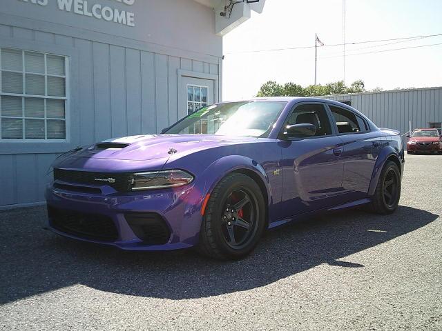 2023 Purple /Black Dodge Charger Scat Pack (2C3CDXGJ5PH) with an 6.4L V8 OHV 16V engine, Automatic transmission, located at 4000 Bee Ridge Road, Sarasota, FL, 34233, (941) 926-0300, 27.298664, -82.489151 - Photo#1