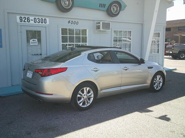 2012 Gray /Beige Kia Optima EX (5XXGN4A75CG) with an 2.4L L4 DOHC 16V engine, 6-Speed Automatic transmission, located at 4000 Bee Ridge Road, Sarasota, FL, 34233, (941) 926-0300, 27.298664, -82.489151 - Photo#2