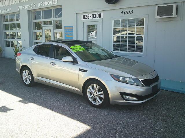 2012 Gray /Beige Kia Optima EX (5XXGN4A75CG) with an 2.4L L4 DOHC 16V engine, 6-Speed Automatic transmission, located at 4000 Bee Ridge Road, Sarasota, FL, 34233, (941) 926-0300, 27.298664, -82.489151 - Photo#3