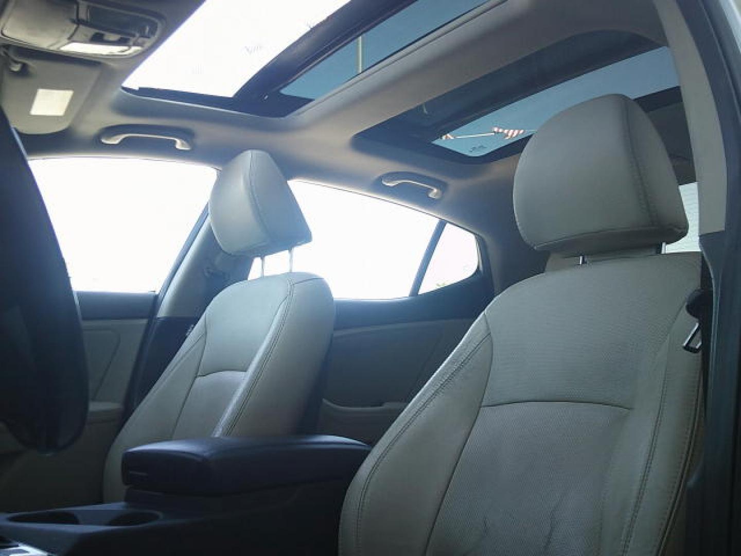 2012 Gray /Beige Kia Optima EX (5XXGN4A75CG) with an 2.4L L4 DOHC 16V engine, 6-Speed Automatic transmission, located at 4000 Bee Ridge Road, Sarasota, FL, 34233, (941) 926-0300, 27.298664, -82.489151 - Photo#11
