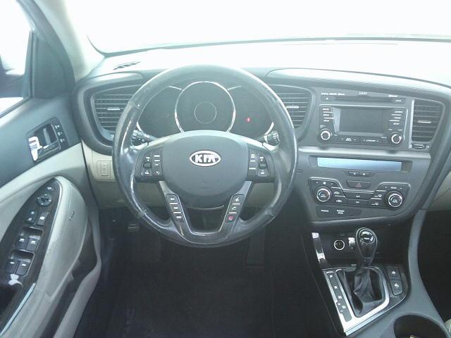 2012 Gray /Beige Kia Optima EX (5XXGN4A75CG) with an 2.4L L4 DOHC 16V engine, 6-Speed Automatic transmission, located at 4000 Bee Ridge Road, Sarasota, FL, 34233, (941) 926-0300, 27.298664, -82.489151 - Photo#10