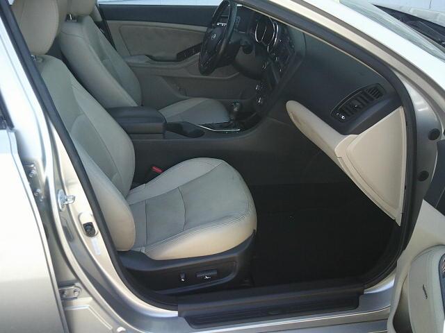 2012 Gray /Beige Kia Optima EX (5XXGN4A75CG) with an 2.4L L4 DOHC 16V engine, 6-Speed Automatic transmission, located at 4000 Bee Ridge Road, Sarasota, FL, 34233, (941) 926-0300, 27.298664, -82.489151 - Photo#14