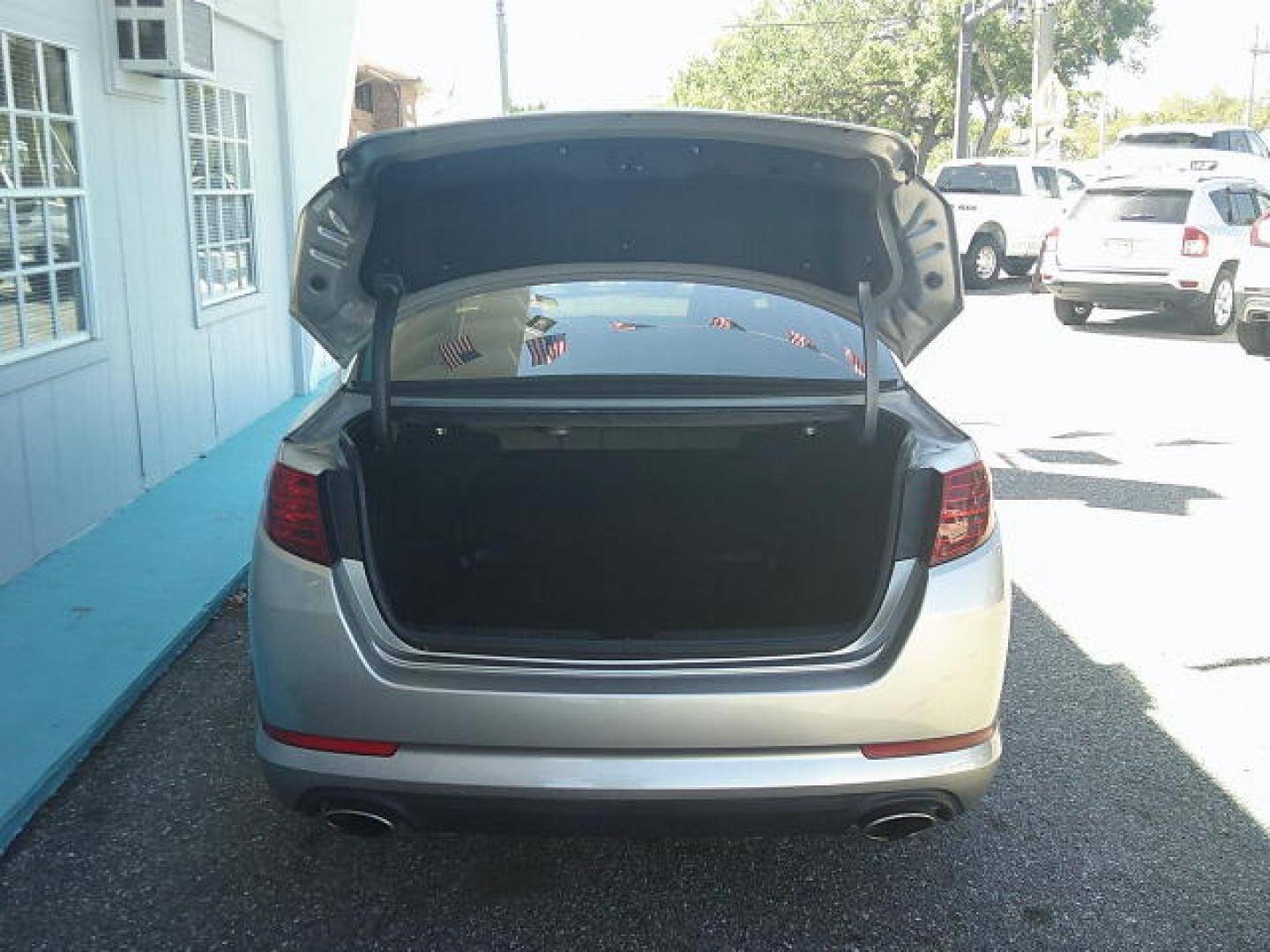 2012 Gray /Beige Kia Optima EX (5XXGN4A75CG) with an 2.4L L4 DOHC 16V engine, 6-Speed Automatic transmission, located at 4000 Bee Ridge Road, Sarasota, FL, 34233, (941) 926-0300, 27.298664, -82.489151 - Photo#6