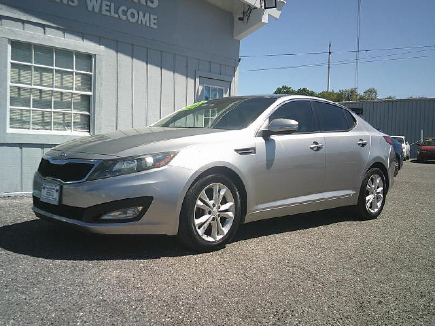 2012 Gray /Beige Kia Optima EX (5XXGN4A75CG) with an 2.4L L4 DOHC 16V engine, 6-Speed Automatic transmission, located at 4000 Bee Ridge Road, Sarasota, FL, 34233, (941) 926-0300, 27.298664, -82.489151 - Photo#1