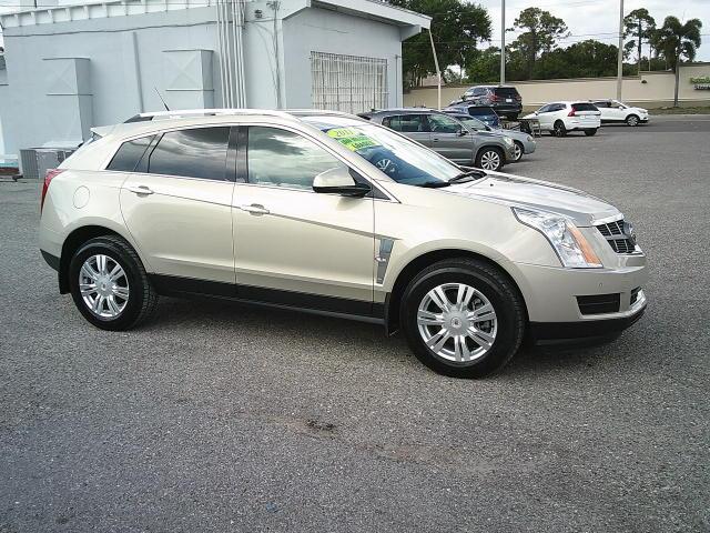 2011 Gold /Beige Cadillac SRX Luxury Collection (3GYFNAEYXBS) with an 3.0L V6 DOHC 24V engine, 6-Speed Automatic transmission, located at 4000 Bee Ridge Road, Sarasota, FL, 34233, (941) 926-0300, 27.298664, -82.489151 - Photo#7