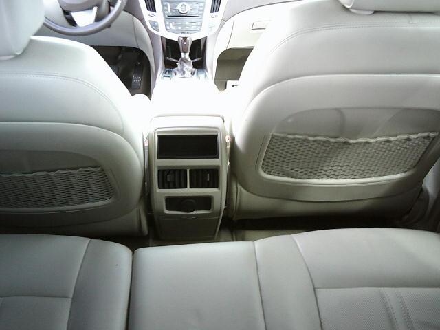 2011 Gold /Beige Cadillac SRX Luxury Collection (3GYFNAEYXBS) with an 3.0L V6 DOHC 24V engine, 6-Speed Automatic transmission, located at 4000 Bee Ridge Road, Sarasota, FL, 34233, (941) 926-0300, 27.298664, -82.489151 - Photo#13