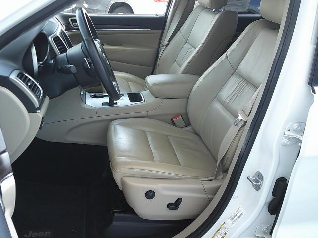 2014 WHITE /Beige Jeep Grand Cherokee Limited 2WD (1C4RJEBG5EC) with an 3.6L V6 DOHC 24V engine, 5-Speed Automatic transmission, located at 4000 Bee Ridge Road, Sarasota, FL, 34233, (941) 926-0300, 27.298664, -82.489151 - Photo#16