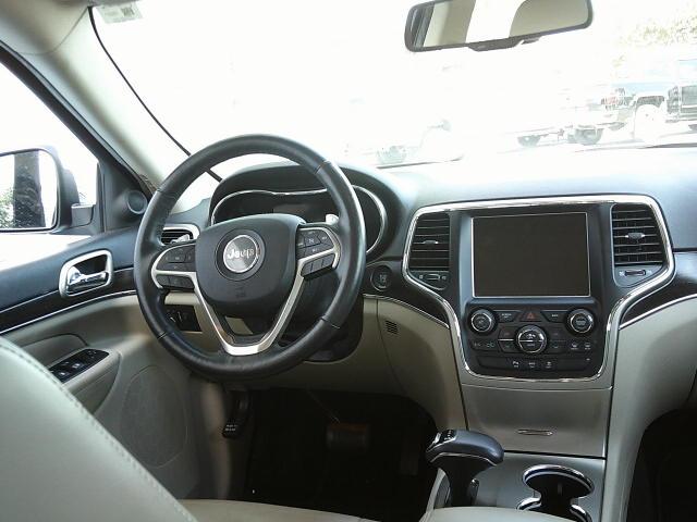 2014 WHITE /Beige Jeep Grand Cherokee Limited 2WD (1C4RJEBG5EC) with an 3.6L V6 DOHC 24V engine, 5-Speed Automatic transmission, located at 4000 Bee Ridge Road, Sarasota, FL, 34233, (941) 926-0300, 27.298664, -82.489151 - Photo#11