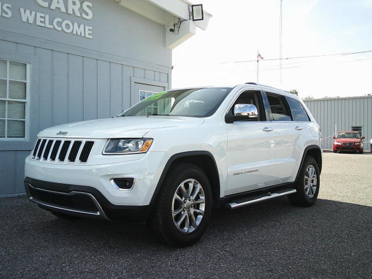2014 WHITE /Beige Jeep Grand Cherokee Limited 2WD (1C4RJEBG5EC) with an 3.6L V6 DOHC 24V engine, 5-Speed Automatic transmission, located at 4000 Bee Ridge Road, Sarasota, FL, 34233, (941) 926-0300, 27.298664, -82.489151- Photo#2