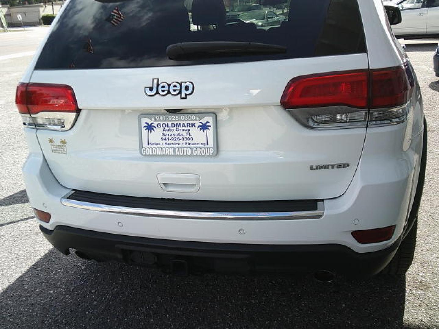 2014 WHITE /Beige Jeep Grand Cherokee Limited 2WD (1C4RJEBG5EC) with an 3.6L V6 DOHC 24V engine, 5-Speed Automatic transmission, located at 4000 Bee Ridge Road, Sarasota, FL, 34233, (941) 926-0300, 27.298664, -82.489151- Photo#8