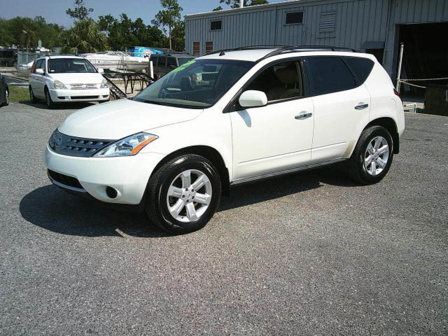 2007 WHITE /Beige Nissan Murano S 2WD (JN8AZ08T87W) with an 3.5L V6 DOHC 24V engine, Automatic CVT Overdrive transmission, located at 4000 Bee Ridge Road, Sarasota, FL, 34233, (941) 926-0300, 27.298664, -82.489151- Photo#0