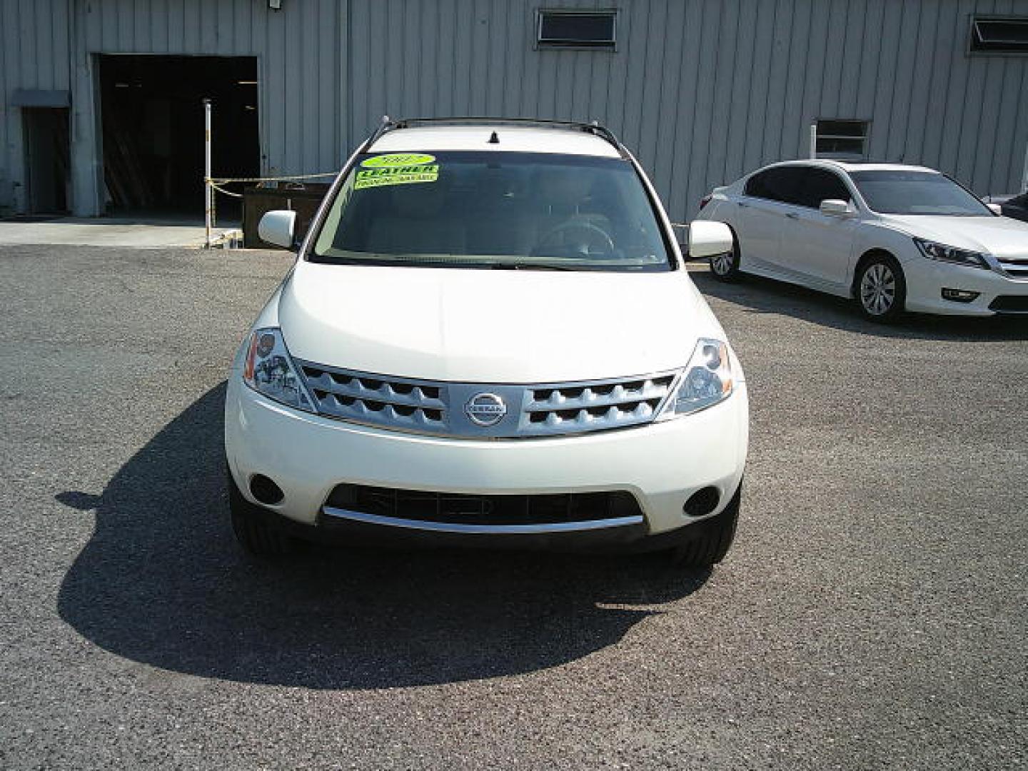 2007 WHITE /Beige Nissan Murano S 2WD (JN8AZ08T87W) with an 3.5L V6 DOHC 24V engine, Automatic CVT Overdrive transmission, located at 4000 Bee Ridge Road, Sarasota, FL, 34233, (941) 926-0300, 27.298664, -82.489151- Photo#1