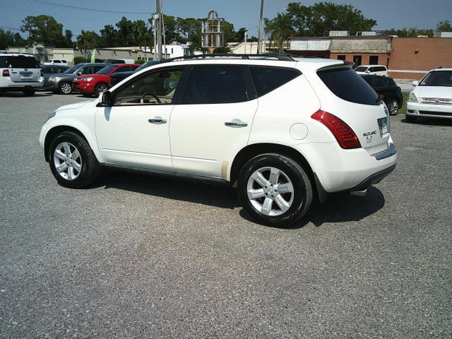 2007 WHITE /Beige Nissan Murano S 2WD (JN8AZ08T87W) with an 3.5L V6 DOHC 24V engine, Automatic CVT Overdrive transmission, located at 4000 Bee Ridge Road, Sarasota, FL, 34233, (941) 926-0300, 27.298664, -82.489151- Photo#3