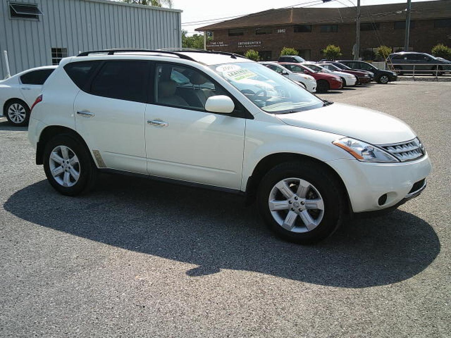 2007 WHITE /Beige Nissan Murano S 2WD (JN8AZ08T87W) with an 3.5L V6 DOHC 24V engine, Automatic CVT Overdrive transmission, located at 4000 Bee Ridge Road, Sarasota, FL, 34233, (941) 926-0300, 27.298664, -82.489151- Photo#7