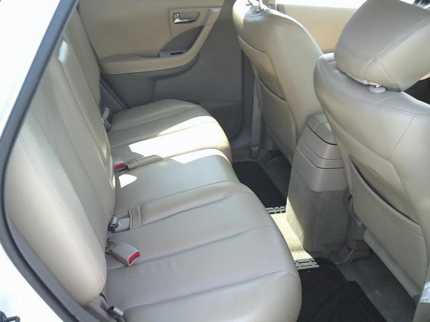 2007 WHITE /Beige Nissan Murano S 2WD (JN8AZ08T87W) with an 3.5L V6 DOHC 24V engine, Automatic CVT Overdrive transmission, located at 4000 Bee Ridge Road, Sarasota, FL, 34233, (941) 926-0300, 27.298664, -82.489151- Photo#11